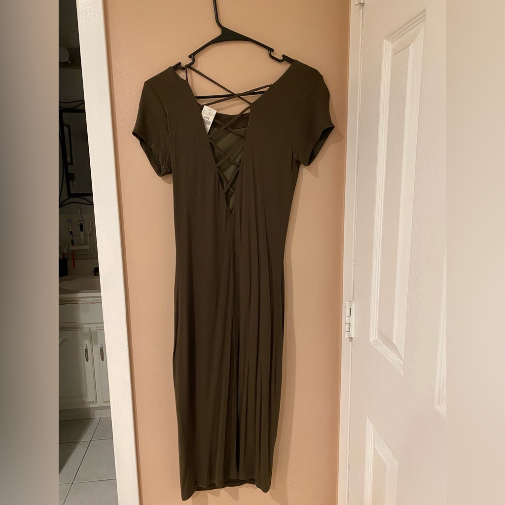 Wet Seal Midi Dress, Dark Green, Size Large.